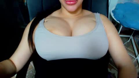 Snapshot of seu_cute chatting on 02/25/25, 05:04 seu_cute online show from 02/25/25, 05:04