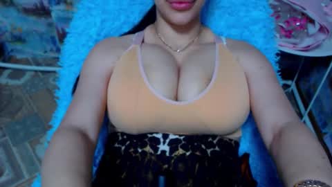 Snapshot of seu_cute chatting on 09/08/25, 03:33 seu_cute online show from 09/08/25, 03:33