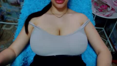 Snapshot of seu_cute chatting on 09/13/25, 10:37 seu_cute online show from 09/13/25, 10:37