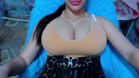 Snapshot of seu_cute chatting on 09/28/25, 12:32 seu_cute online show from 09/28/25, 12:32