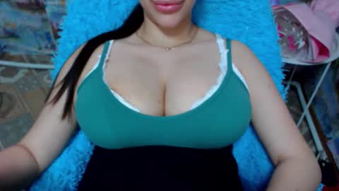 Snapshot of seu_cute chatting on 10/15/25, 12:27 seu_cute online show from 10/15/25, 12:27