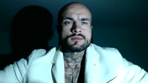 Snapshot of sevendragons1 chatting on 09/28/25, 08:14 SevenDragons online show from 09/28/25, 08:14