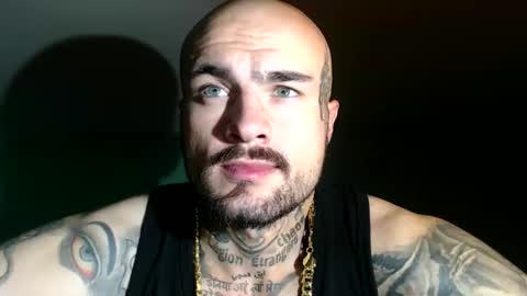 Snapshot of sevendragons1 chatting on 10/20/25, 10:21 SevenDragons online show from 10/20/25, 10:21