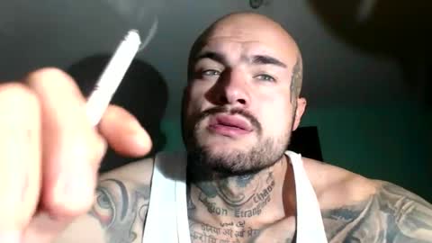 Snapshot of sevendragons1 chatting on 10/26/25, 06:47 SevenDragons online show from 10/26/25, 06:47