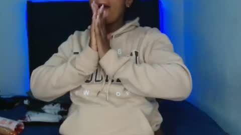 sex_bomb30 online show from 04/19/26, 02:49