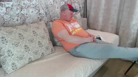 Roxy Kate Mary Alex Arnold online show from 04/12/26, 03:50