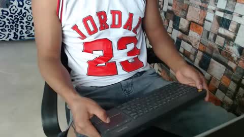 arnold online show from 11/06/25, 09:05