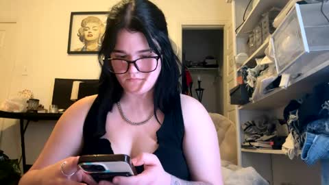Kam online show from 05/19/26, 03:24