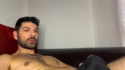 Lucenzo  online show from 11/26/25, 10:05