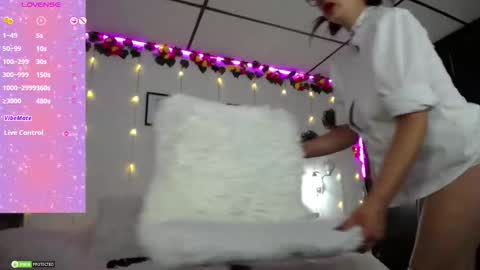 Lili online show from 03/25/26, 06:36