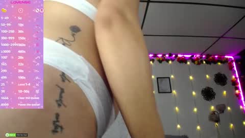 Snapshot of sexifacex1 chatting on 04/30/26, 08:57 Lili online show from 04/30/26, 08:57