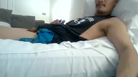 Snapshot of sexiiisenseiii chatting on 09/18/25, 10:39 dankdiggler online show from 09/18/25, 10:39