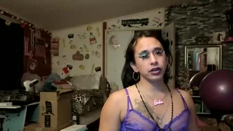 Snapshot of sexiwhiskey699 chatting on 05/16/26, 09:06 sexiwhiskey699 online show from 05/16/26, 09:06