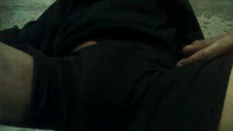 Snapshot of sexmanhot25 chatting on 10/03/25, 06:10 sexmanhot25 online show from 10/03/25, 06:10