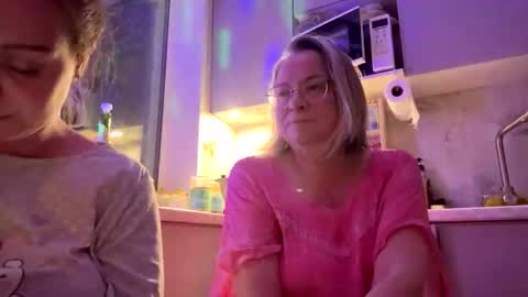 My name is Mia whats yours online show from 01/05/26, 08:23