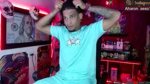 Snapshot of sexo_aharon chatting on 01/19/26, 04:05 Aharon ravelo online show from 01/19/26, 04:05
