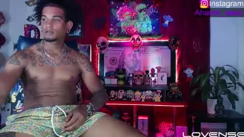 Snapshot of sexo_aharon chatting on 03/29/26, 02:00 Aharon ravelo online show from 03/29/26, 02:00