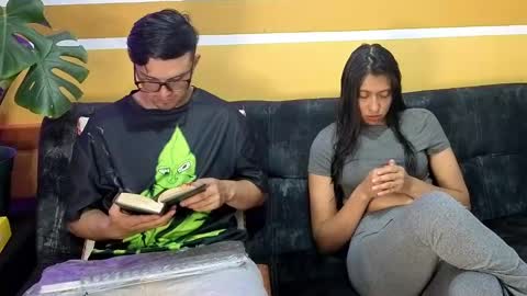 KhidaMilo online show from 11/23/25, 10:31