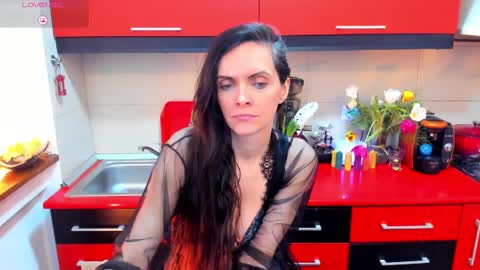 sexqueen1111 online show from 02/03/25, 08:13