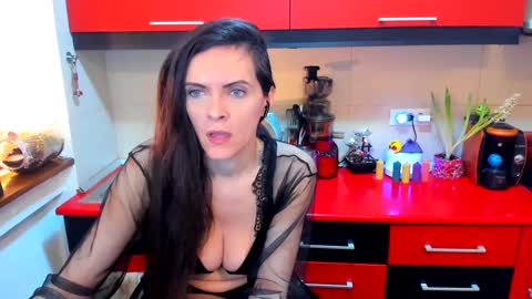 sexqueen1111 online show from 02/16/25, 03:05