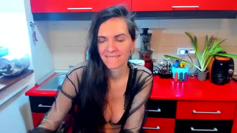 sexqueen1111 online show from 03/03/25, 01:42