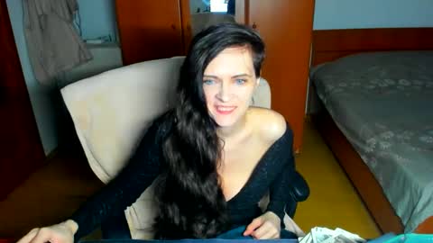 Snapshot of sexqueen1111 chatting on 06/02/26, 07:16 sexqueen1111 online show from 06/02/26, 07:16