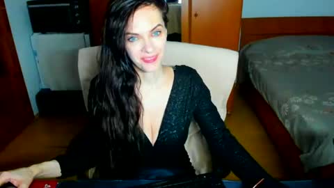 Snapshot of sexqueen1111 chatting on 06/15/26, 08:22 sexqueen1111 online show from 06/15/26, 08:22