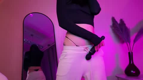 Snapshot of sextezi chatting on 01/24/25, 06:25 sextezi online show from 01/24/25, 06:25