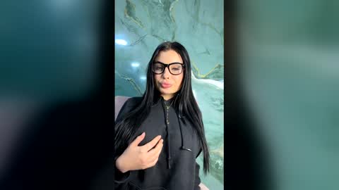 SARA    online show from 12/13/25, 07:53