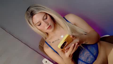 Snapshot of sexual_desire22 chatting on 02/03/25, 03:53 Britney Allen online show from 02/03/25, 03:53