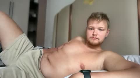 Snapshot of sexual_sbotage chatting on 02/14/26, 03:58 Max Leman online show from 02/14/26, 03:58