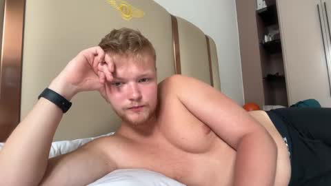 Snapshot of sexual_sbotage chatting on 02/20/26, 04:53 Max Leman online show from 02/20/26, 04:53