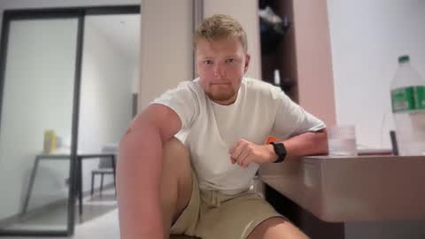 Snapshot of sexual_sbotage chatting on 03/03/26, 01:28 Max Leman online show from 03/03/26, 01:28