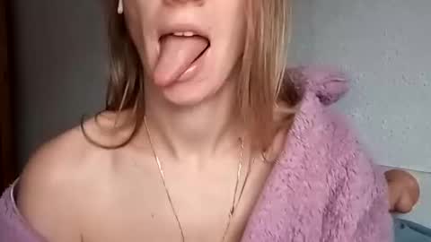 Snapshot of sexualangel chatting on 11/20/25, 07:30 Verona online show from 11/20/25, 07:30