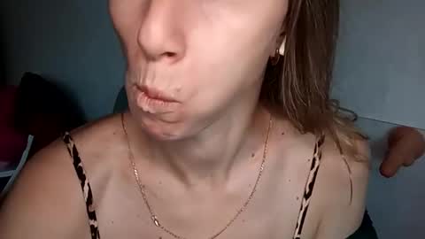 Snapshot of sexualangel chatting on 12/01/25, 07:35 Verona online show from 12/01/25, 07:35