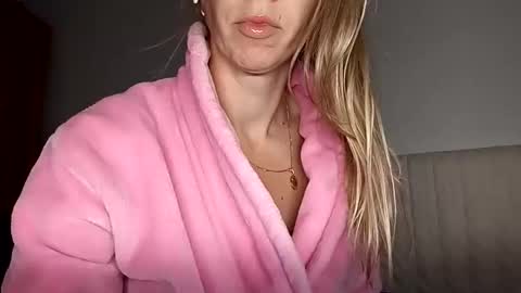 Snapshot of sexualangel chatting on 05/03/26, 04:29 Verona online show from 05/03/26, 04:29