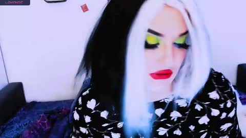 Snapshot of sexxx_queen chatting on 12/28/24, 05:25 sexxx_queen online show from 12/28/24, 05:25