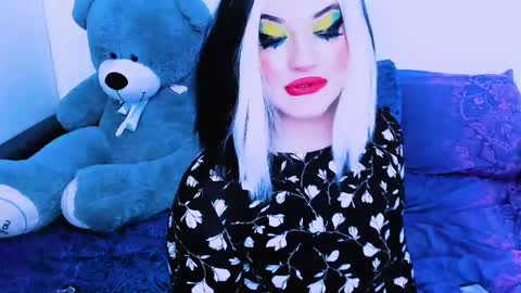 Snapshot of sexxx_queen chatting on 02/17/25, 03:09 sexxx_queen online show from 02/17/25, 03:09