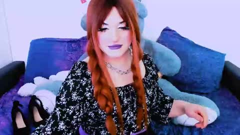 Snapshot of sexxx_queen chatting on 02/28/25, 09:01 sexxx_queen online show from 02/28/25, 09:01