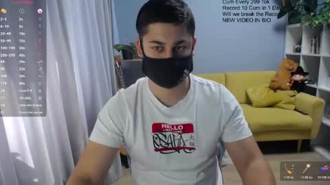 Snapshot of sexxxdickbig chatting on 05/10/26, 07:02 Tommy online show from 05/10/26, 07:02
