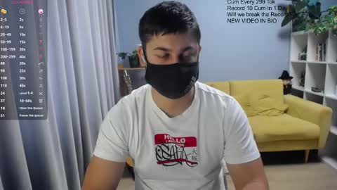 Snapshot of sexxxdickbig chatting on 05/12/26, 08:00 Tommy online show from 05/12/26, 08:00