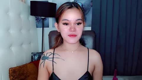 Snapshot of sexxxy_caroline chatting on 12/10/24, 08:30 sexxxy_caroline online show from 12/10/24, 08:30