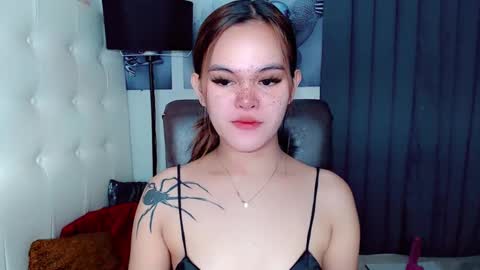 Snapshot of sexxxy_caroline chatting on 12/14/24, 10:02 sexxxy_caroline online show from 12/14/24, 10:02