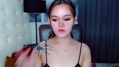 Snapshot of sexxxy_caroline chatting on 12/15/24, 11:55 sexxxy_caroline online show from 12/15/24, 11:55