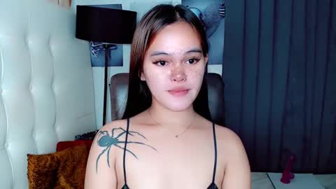 Snapshot of sexxxy_caroline chatting on 01/18/25, 02:44 sexxxy_caroline online show from 01/18/25, 02:44