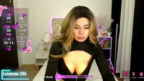 sexxxy_phoenix online show from 04/11/26, 12:53