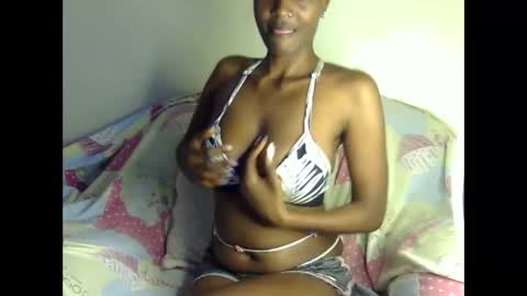 Snapshot of sexxy_boobiess chatting on 10/19/25, 06:25 Natural boobs online show from 10/19/25, 06:25