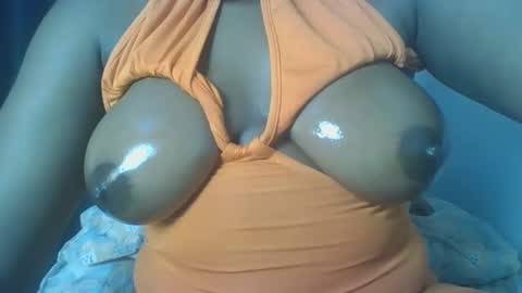 Snapshot of sexxy_butty chatting on 05/11/26, 04:37 Gigie online show from 05/11/26, 04:37