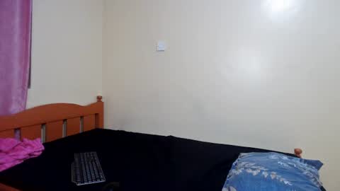 Snapshot of sexxy_butty chatting on 06/18/26, 02:56 Gigie online show from 06/18/26, 02:56