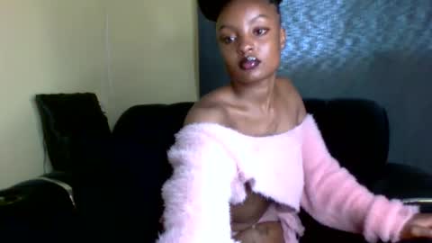 Snapshot of sexxy_daisyy chatting on 03/16/26, 06:17 sexxy_daisyy online show from 03/16/26, 06:17